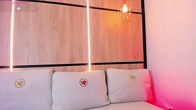 Snapshot of ashlyn_parker chatting on 09-22-25, 08:11 ashlyn parker online show from 09-22-25, 08:11