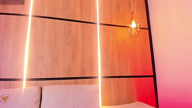 Snapshot of ashlyn_parker chatting on 09-27-25, 08:14 ashlyn parker online show from 09-27-25, 08:14