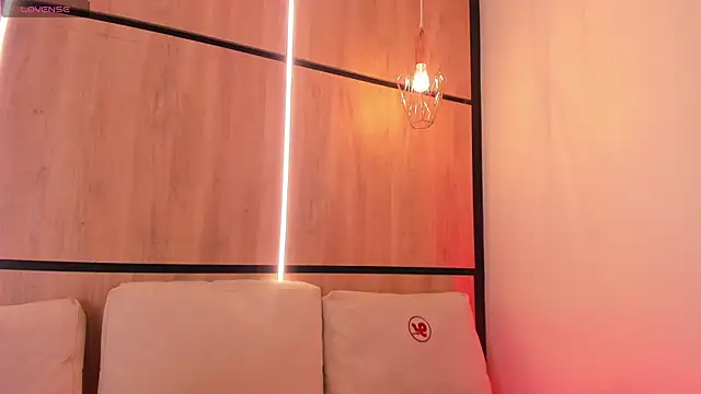 Snapshot of ashlyn_parker chatting on 10-08-25, 08:39 ashlyn parker online show from 10-08-25, 08:39