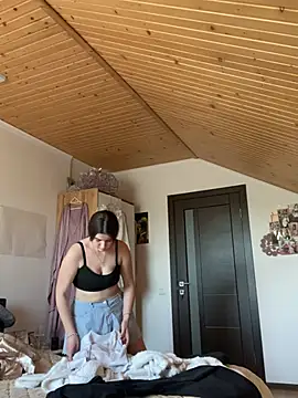 mewKate online show from 05-06-26, 04:23