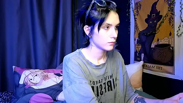 Snapshot of Hyeon_Jin chatting on 01-26-25, 09:19 Hyeon Jin online show from 01-26-25, 09:19