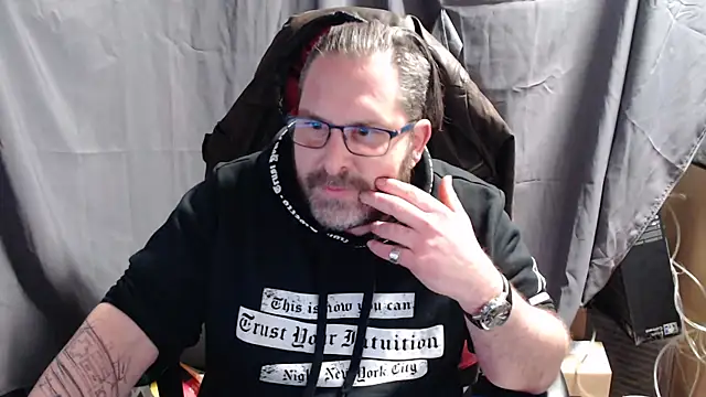 Snapshot of Streamlove77 chatting on 01-23-25, 05:42 Streamlove77 online show from 01-23-25, 05:42