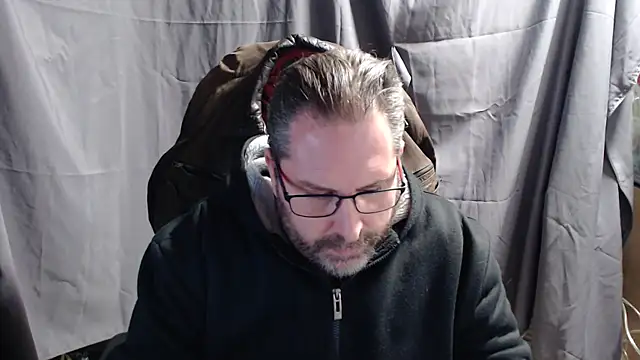 Snapshot of Streamlove77 chatting on 02-05-25, 03:52 Streamlove77 online show from 02-05-25, 03:52