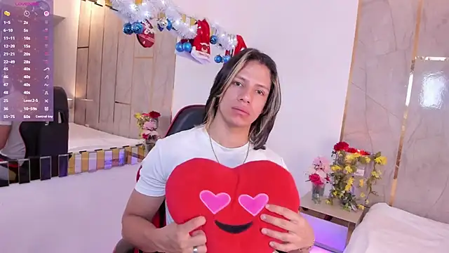 TylerBloom online show from 12-22-25, 01:52