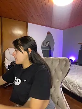 Camila pinkk online show from 02-05-25, 04:58