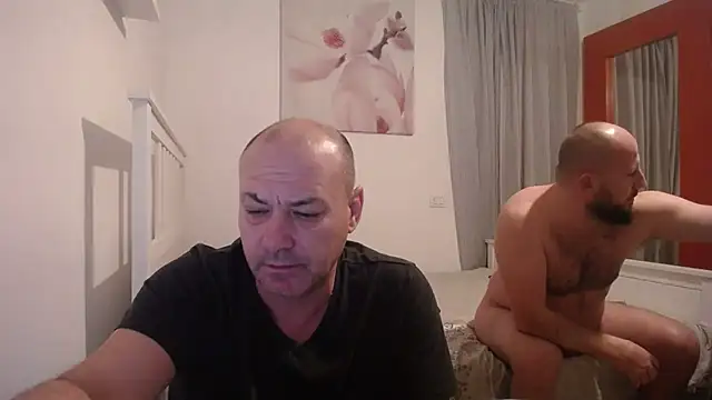 adryanyou46 online show from 02-10-25, 08:42