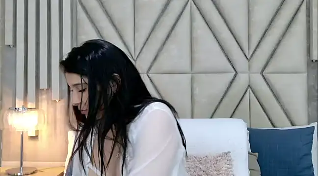 MilaRux online show from 01-29-25, 12:22