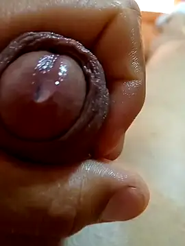 Snapshot of mmarvis_za78_93_21cm chatting on 01-24-25, 02:08 mmarvis za78 93 21cm online show from 01-24-25, 02:08