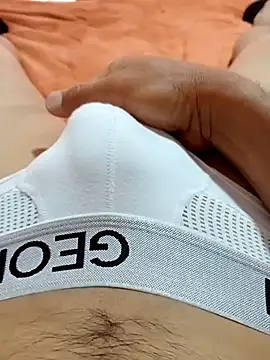 Snapshot of mmarvis_za78_93_21cm chatting on 01-24-25, 08:11 mmarvis za78 93 21cm online show from 01-24-25, 08:11