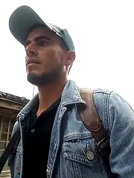 Snapshot of mmarvis_za78_93_21cm chatting on 11-06-25, 09:05 mmarvis za78 93 21cm online show from 11-06-25, 09:05