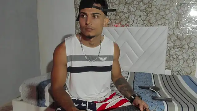 Snapshot of Aaron_butler chatting on 03-02-26, 03:19 Aaron butler online show from 03-02-26, 03:19