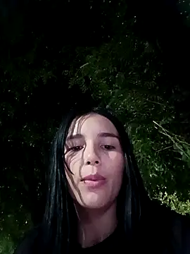 the queen of street online show from 10-19-25, 04:35