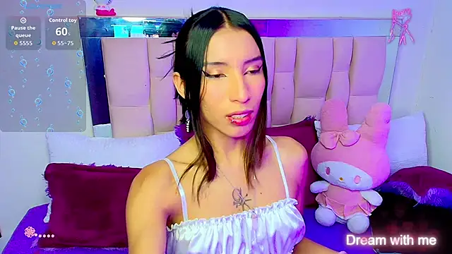 Snapshot of Silver_Rosex chatting on 02-25-26, 01:15 Silver Rosex online show from 02-25-26, 01:15