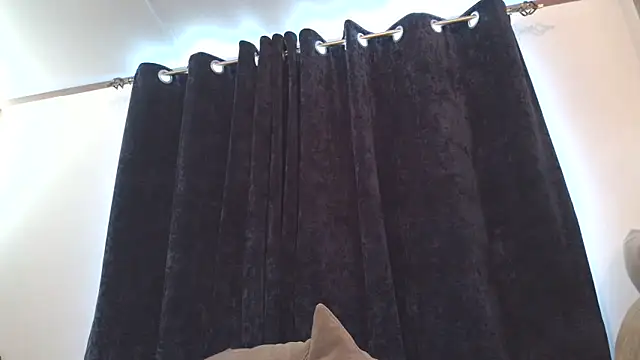 Snapshot of English_Teen_Evelyn chatting on 01-25-25, 02:58 English Teen Evelyn online show from 01-25-25, 02:58