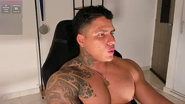 Maximoscott online show from 09-15-25, 11:38