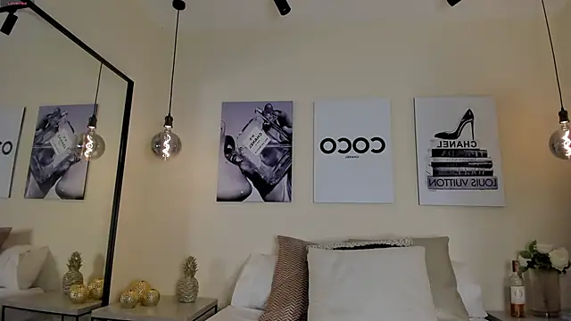 Blue Angell online show from 10-02-25, 01:01