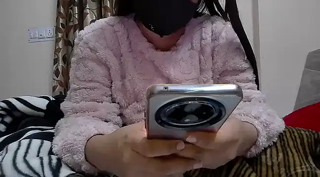 karishma kappur online show from 01-08-25, 02:25