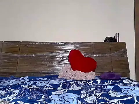 karishma kappur online show from 01-13-25, 07:42