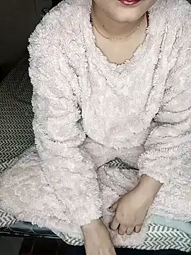 karishma kappur online show from 01-30-25, 12:39