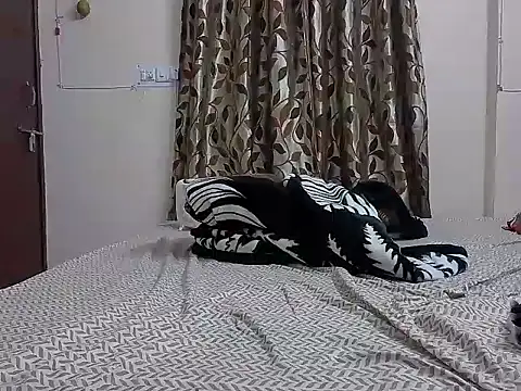 karishma kappur online show from 02-07-25, 04:14