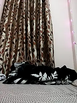 karishma kappur online show from 02-19-25, 06:00