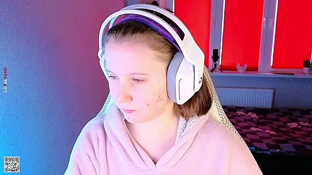 mon lola online show from 09-30-25, 11:48