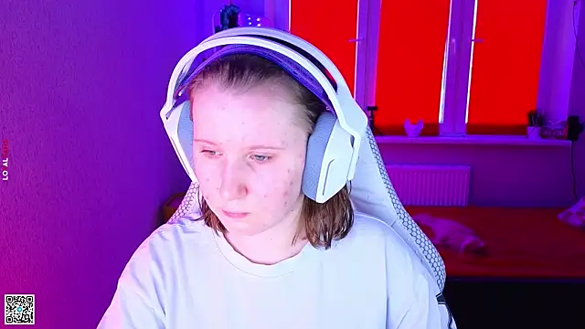 mon lola online show from 11-24-25, 12:38