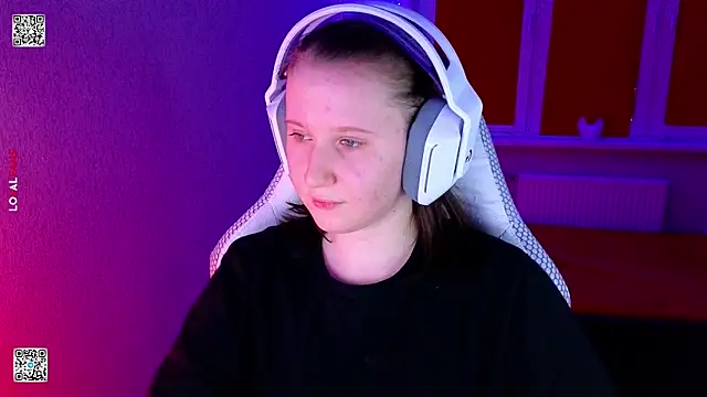 mon lola online show from 02-11-26, 04:23