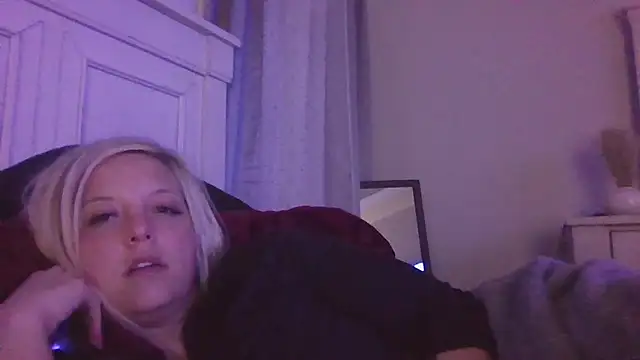Snapshot of JennaLynn785 chatting on 01-24-25, 02:39 JennaLynn785 online show from 01-24-25, 02:39