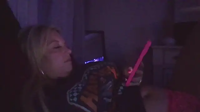 Snapshot of JennaLynn785 chatting on 01-25-25, 04:45 JennaLynn785 online show from 01-25-25, 04:45