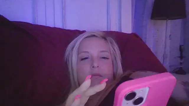 Snapshot of JennaLynn785 chatting on 02-03-25, 04:04 JennaLynn785 online show from 02-03-25, 04:04