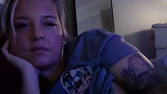 Snapshot of JennaLynn785 chatting on 02-19-25, 07:39 JennaLynn785 online show from 02-19-25, 07:39