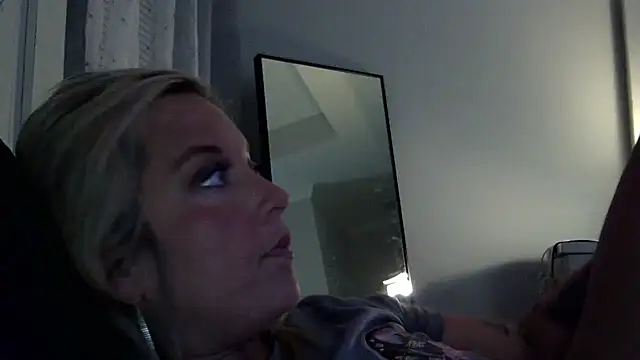 Snapshot of JennaLynn785 chatting on 02-20-25, 07:12 JennaLynn785 online show from 02-20-25, 07:12