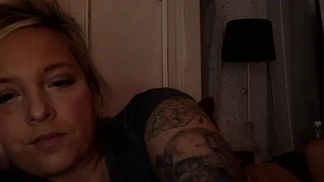 Snapshot of JennaLynn785 chatting on 02-21-25, 04:40 JennaLynn785 online show from 02-21-25, 04:40