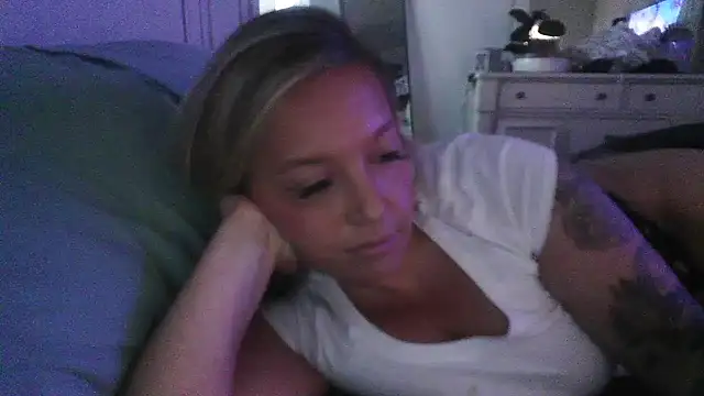 Snapshot of JennaLynn785 chatting on 09-14-25, 03:11 JennaLynn785 online show from 09-14-25, 03:11