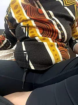 Red-Magic-25 online show from 11-23-25, 06:57