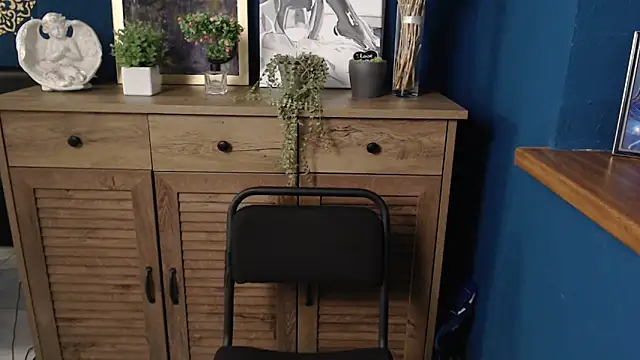 mini girly online show from 09-11-25, 01:00