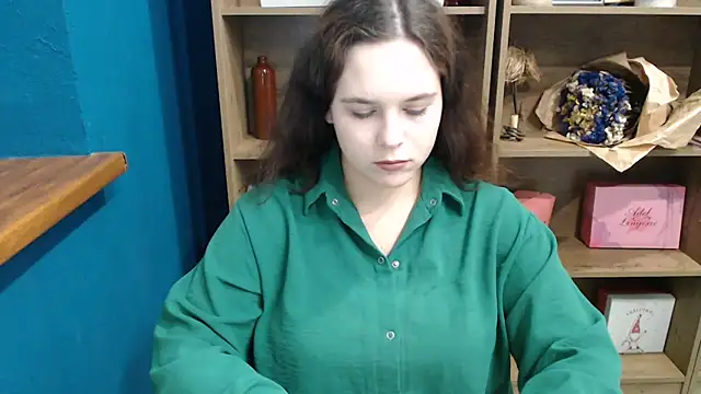 mini girly online show from 10-14-25, 01:01