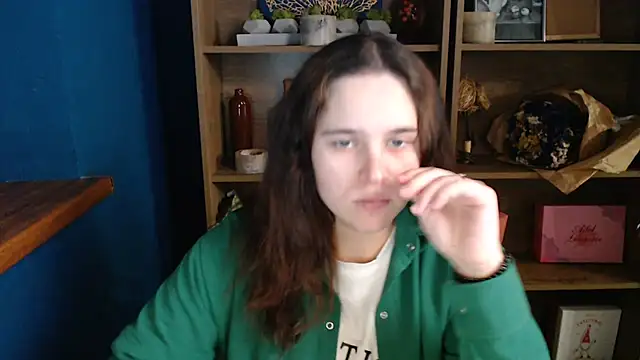 mini girly online show from 10-22-25, 01:33