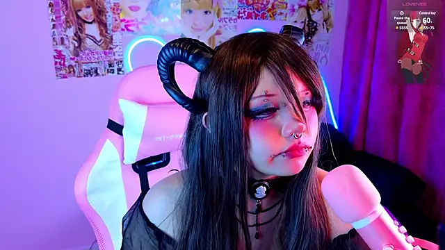 LaytonBox online show from 02-10-25, 03:35