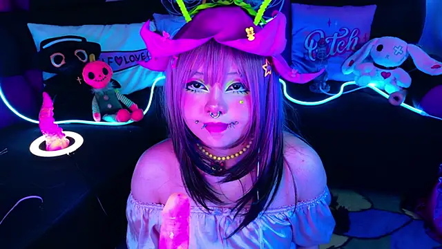 LaytonBox online show from 10-03-25, 01:41