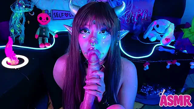 LaytonBox online show from 10-06-25, 02:58