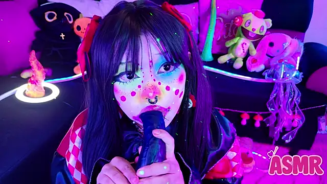 LaytonBox online show from 10-31-25, 12:39