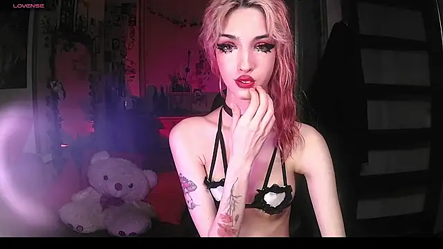 Ink  pleasure online show from 09-19-25, 11:27