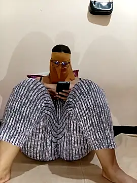 Samara-Bella online show from 01-31-25, 09:16