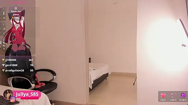 Snapshot of Jullya_x chatting on 03-20-25, 03:36 Jullya x online show from 03-20-25, 03:36