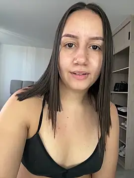 Jullya x online show from 05-13-26, 08:06