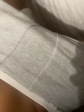 Snapshot of mdnn77 chatting on 02-15-25, 12:33 mdnn77 online show from 02-15-25, 12:33