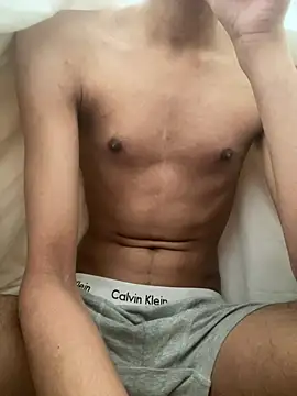 Snapshot of mdnn77 chatting on 03-05-25, 03:51 mdnn77 online show from 03-05-25, 03:51