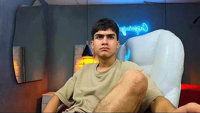 Tommy18   online show from 02-26-25, 06:58